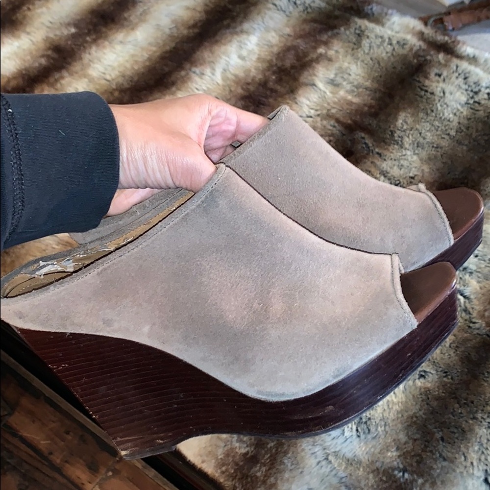 STEVE MADDEN CLOGS